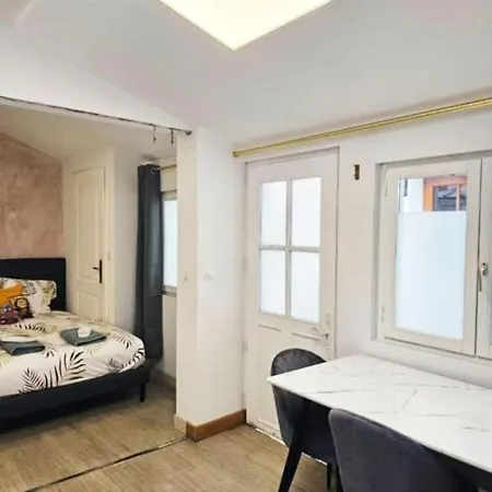 Cosy 50m2 Moderne Avec Terrasse, Et Sauna Communs, A 2 Pas De La Place Dalton דירה *