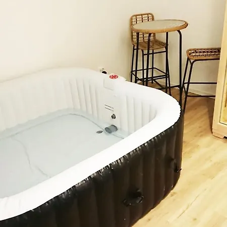 Cosy 50m2 Moderne Avec Terrasse, Et Sauna Communs, A 2 Pas De La Place Dalton בולון-סור-מאר